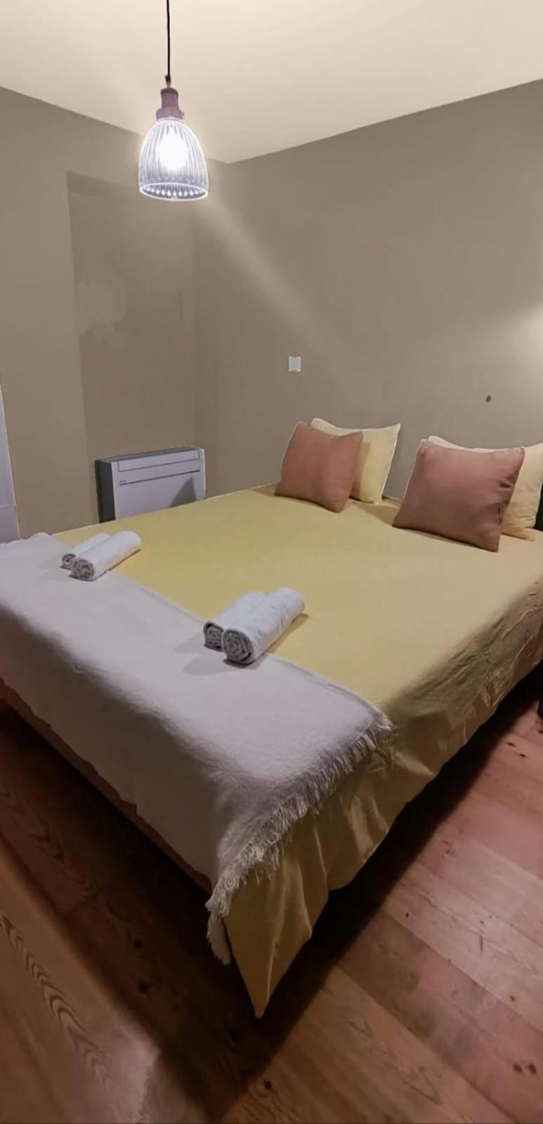 Double Room With Private Wc In Shared House In Downtown Лісабон Екстер'єр фото